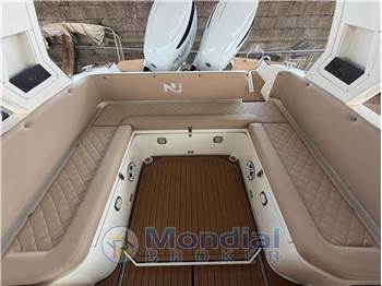 Nuova Jolly PRINCE 33 Sport Cabin