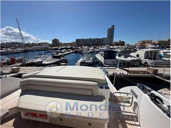 Sunseeker Predator 64