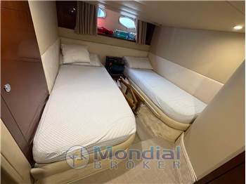 Princess Yachts V 48