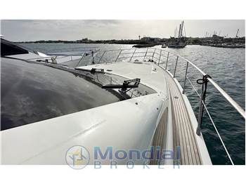 Azimut 62
