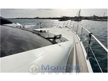 Azimut 62