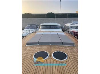 Baia AZZURRA 63