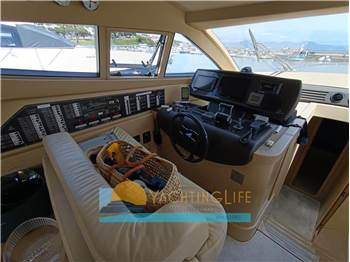 Ferretti Yachts FERRETTI 550