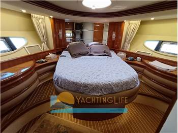 Azimut 68 flybridge EVO