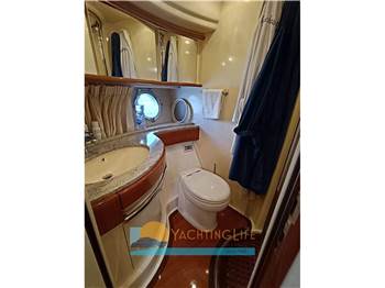 Azimut 68 flybridge EVO