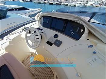 Azimut 68 flybridge EVO