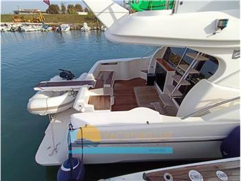 Ferretti Yachts 500