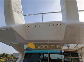 Ferretti Yachts 500