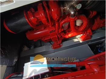 Cantieri dell'Adriatico PERSHING 33