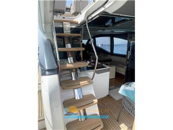 Princess Yachts S62