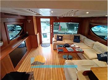 Hatteras 64 Convertible