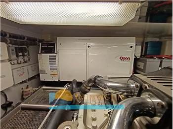 Hatteras 64 Convertible