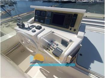 Ferretti Yachts FERRETTI 810