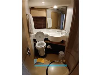 Ferretti Yachts FERRETTI 560