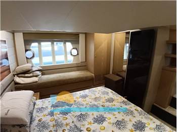 Ferretti Yachts FERRETTI 560