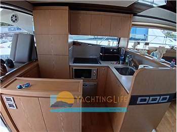 Ferretti Yachts FERRETTI 560