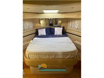 Ferretti Yachts FERRETTI 550