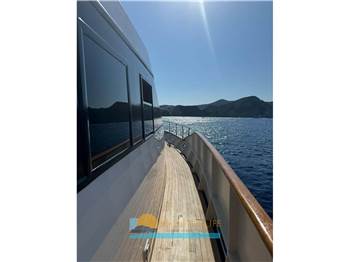 Bugari Artemio Yacht M 24