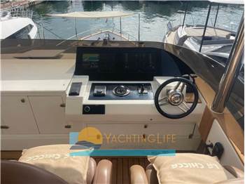 Benetti 23