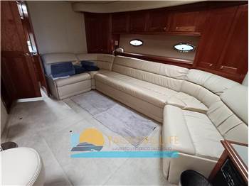 Cruisers Yachts 5470 Express