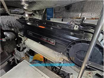 Cruisers Yachts 5470 Express