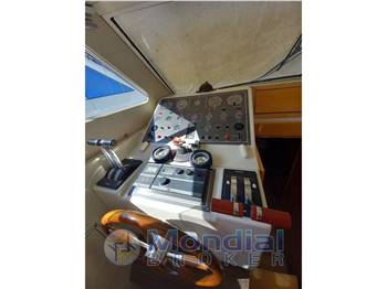 Raffaelli Typhoon fly 38