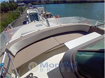 CRUISERS 4280 EXPRESS BRIDGE