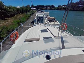 CRUISERS 4280 EXPRESS BRIDGE