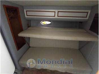 CRUISERS 4280 EXPRESS BRIDGE