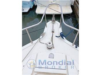 CANTIERI NAVALI DEL TIRRENO CAYMAN 30 FLY