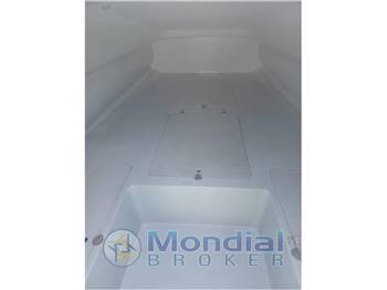 BUZZI 31' OPEN