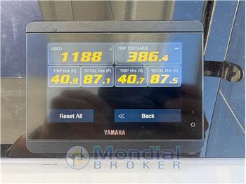 JEANNEAU CAP CAMARAT 9.0 Walk Around 