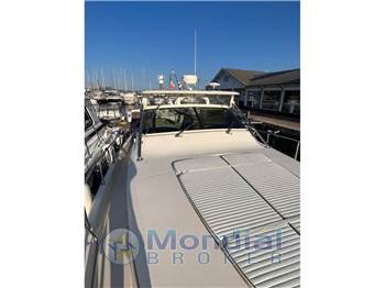 Cayman  40' Walk Around 