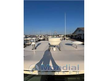 Cayman  40' Walk Around 