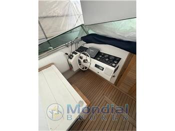 Tornado 38' Flush Deck