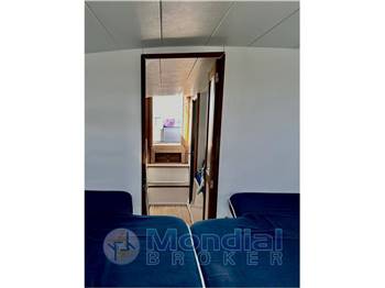 Tornado 38' Flush Deck