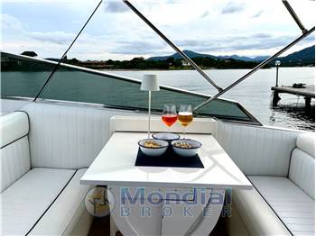 Tornado 38' Flush Deck