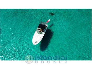 Tornado 38' Flush Deck