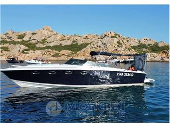 Tornado 38' Flush Deck