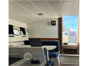 Tornado 38' Flush Deck