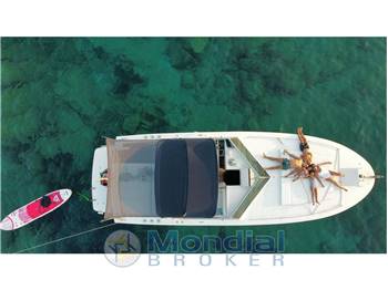 Tornado 38' Flush Deck
