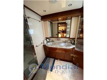 FERRETTI  CUSTOM LINE 94'