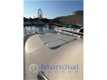 Cayman 40' Walk Around