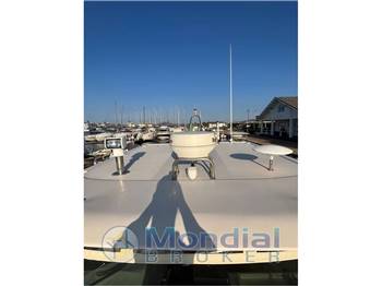 Cayman 40' Walk Around