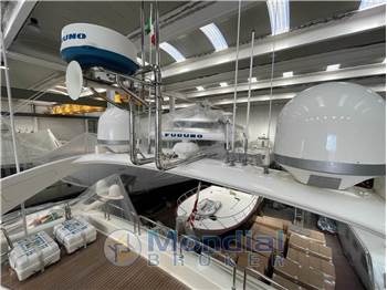 FERRETTI  CUSTOM LINE 94'