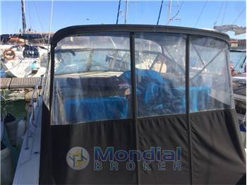 Boston Whaler Boston 27 full cabin