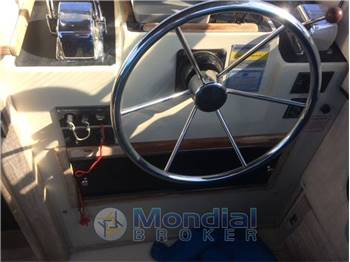Boston Whaler Boston 27 full cabin