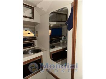 Boston Whaler Boston 27 full cabin