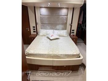 Sunseeker Manhattan 63