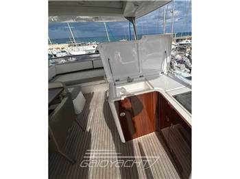 Azimut Magellano 66
